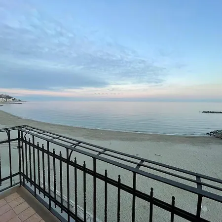 Апартаменты Seabreeze - La Tua Casa Sulla Sabbia