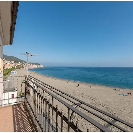 Seabreeze - Your On The Apartment Varazze
